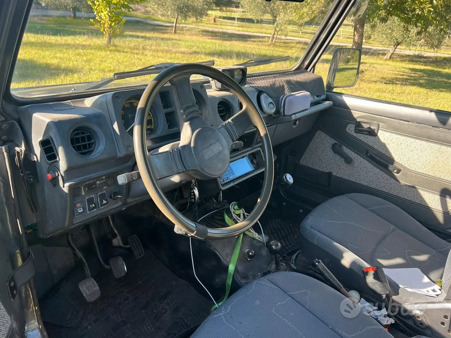 Suzuki Samurai 1988 photo 2