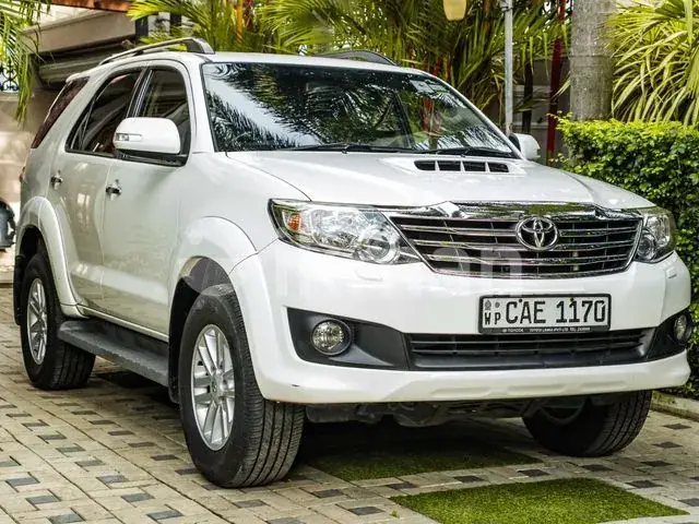 Toyota Fortuner 2014 photo 2