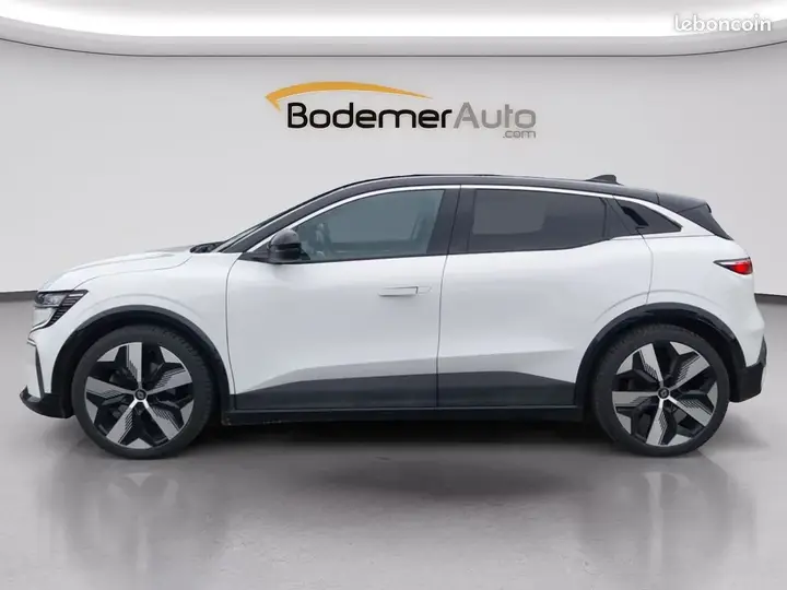 Renault Megane 2022 photo 2