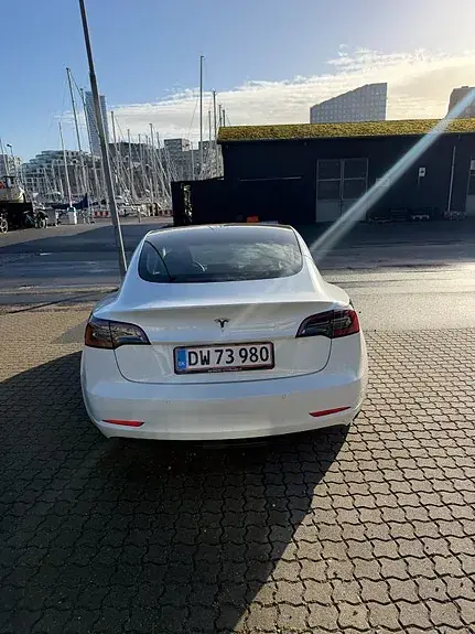 Tesla Model 3 2022 photo 5