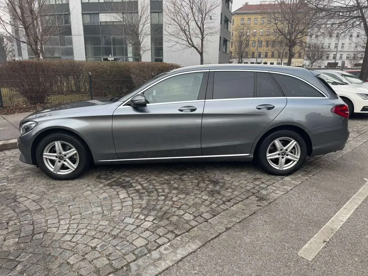 Mercedes-Benz C-Class 2017 photo 3