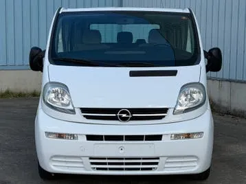 Opel Vivaro 2004 photo 2