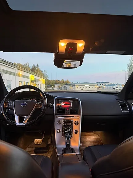 Volvo Xc60 2017 photo 3