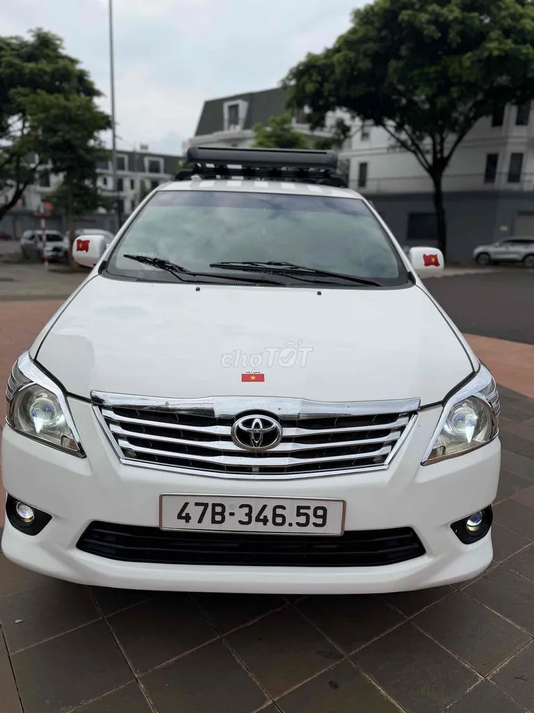 Toyota Innova 2013 photo 2