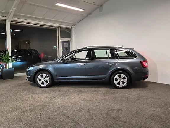 Skoda Octavia 2020 photo 4