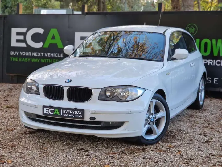 BMW 1 Series 2009 photo 3