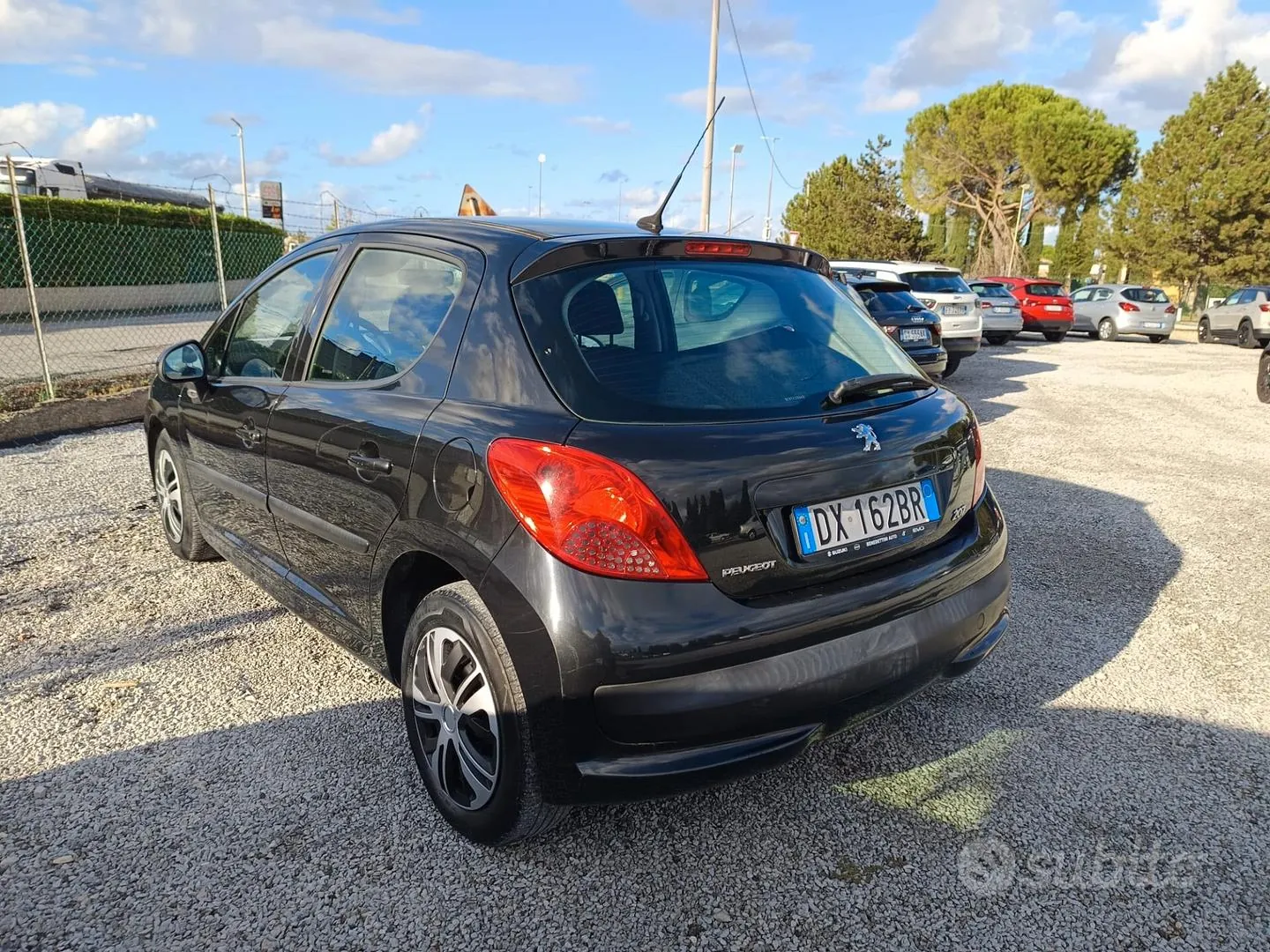 Peugeot 207 2009 photo 2