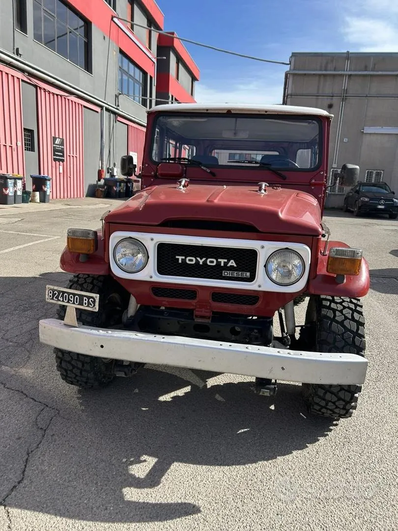 Toyota Land Cruiser 1983 photo 2