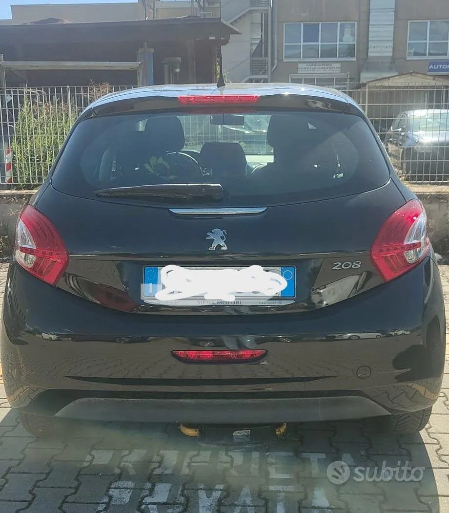 Peugeot 208 2014 photo 3