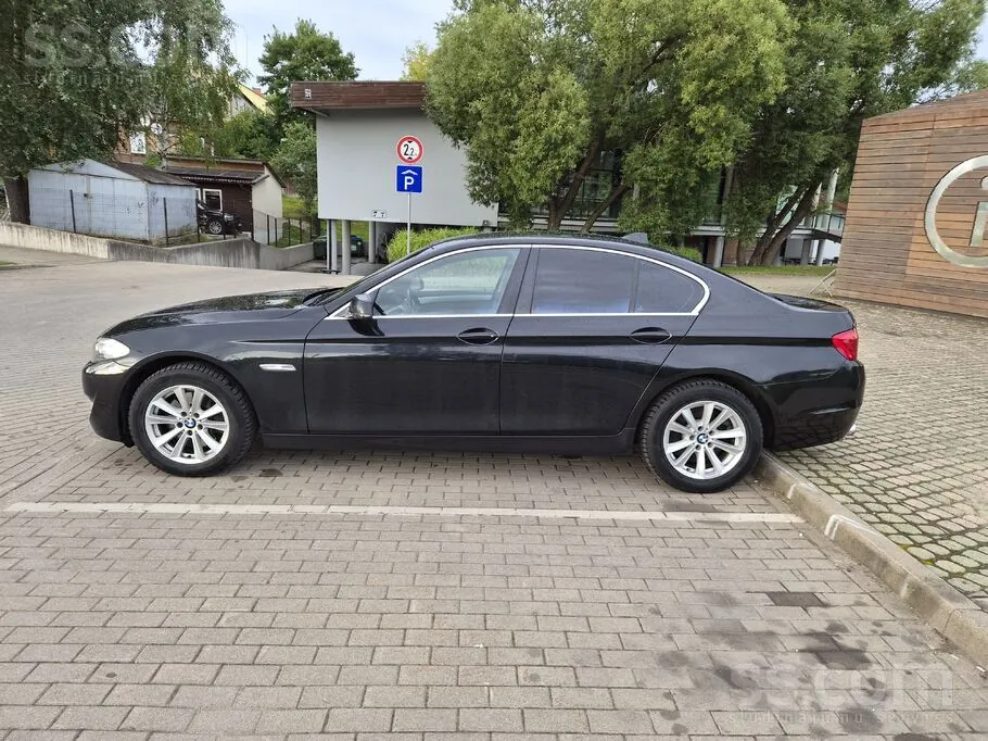 BMW 525 2010 photo 2