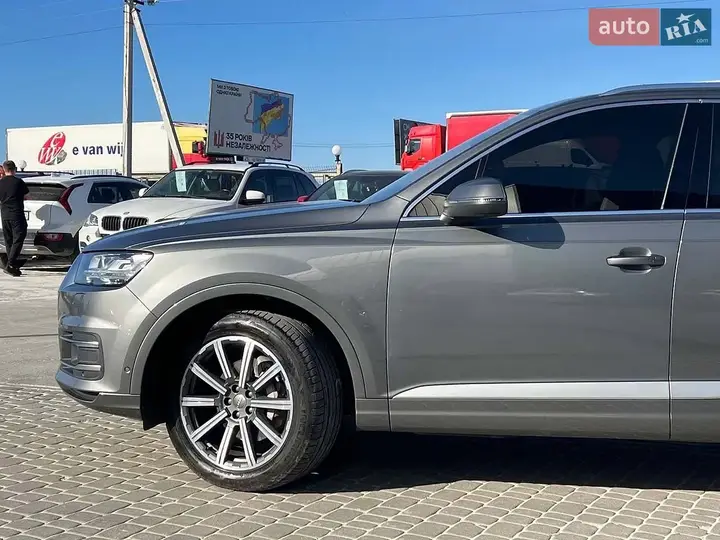Audi Q7 2016 photo 4