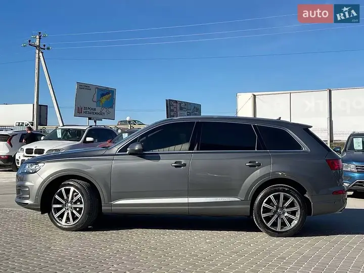 Audi Q7 2016 photo 5