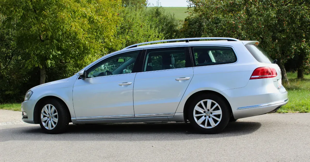 Volkswagen Passat 2011 photo 3