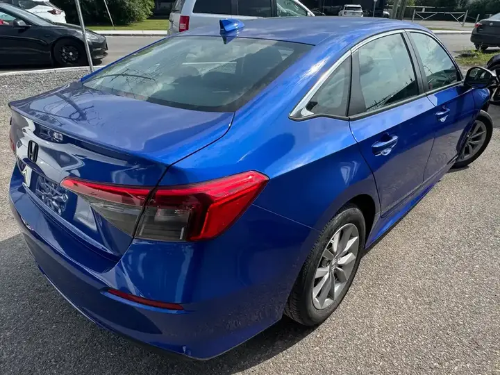 Honda Civic 2022 photo 3