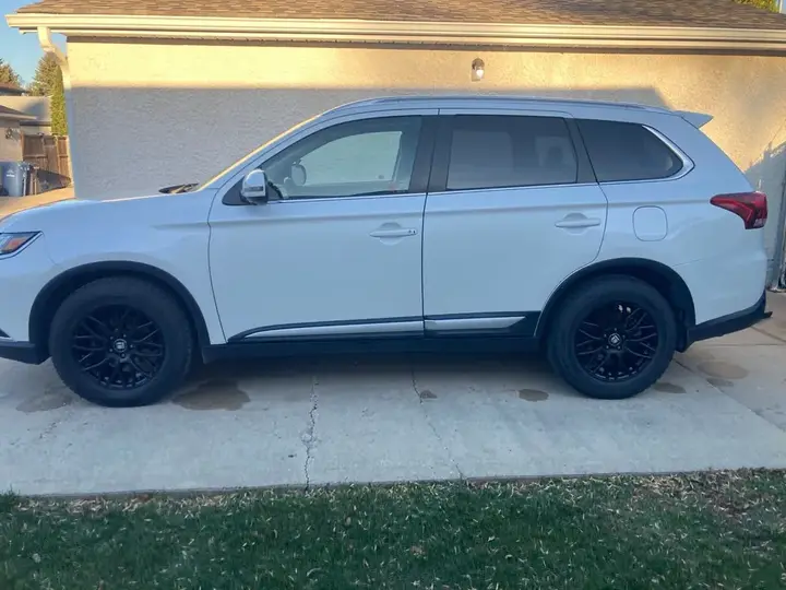 Mitsubishi Outlander 2009 photo 4