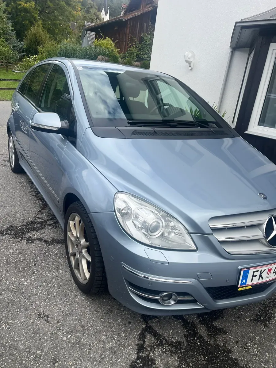 Mercedes-Benz B-Class 2008 photo 2