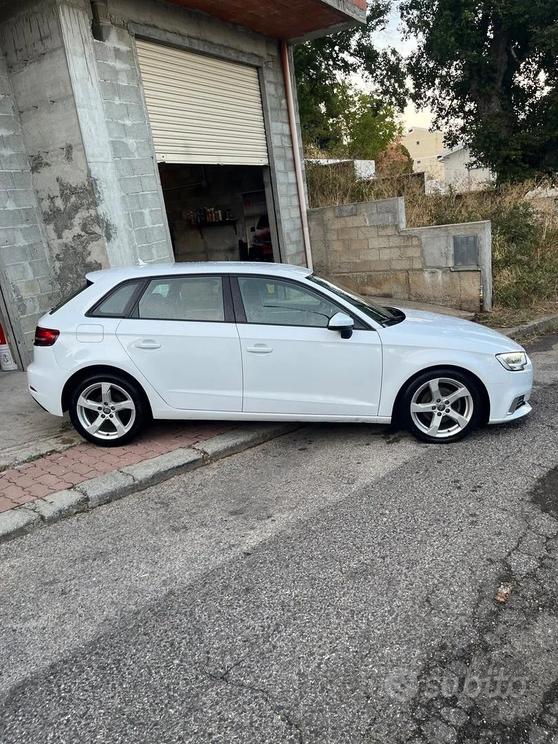 Audi A3 2017 photo 2