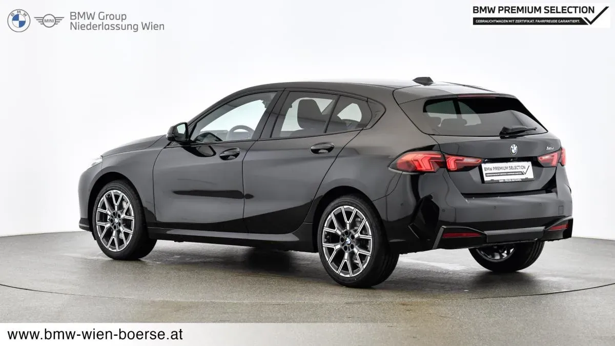 BMW 1 Series 2024 photo 3