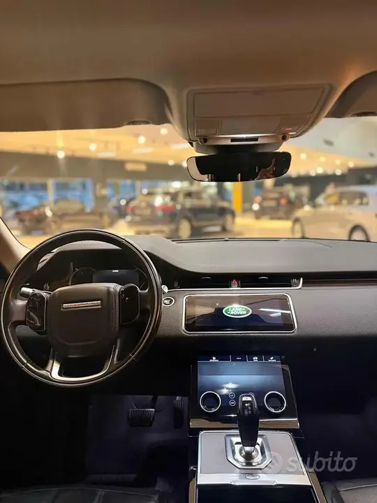 Land Rover Range Rover Evoque 2020 photo 3