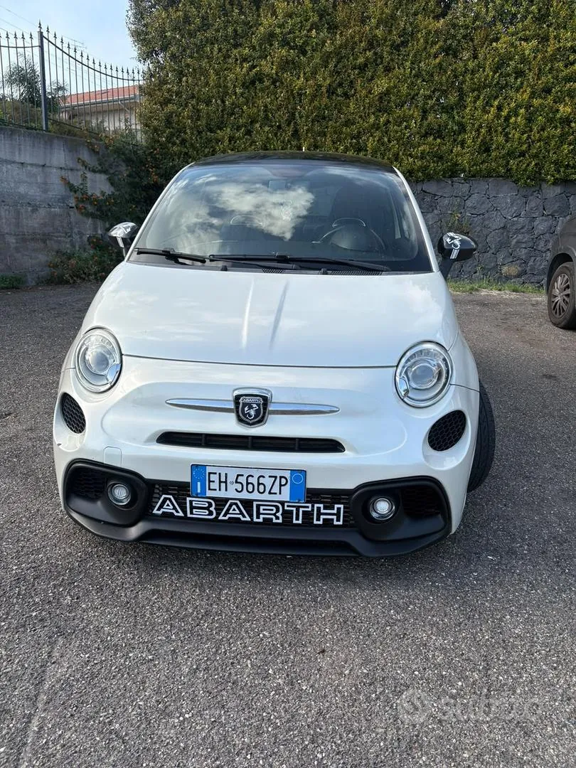 Abarth 595 2011 photo 2