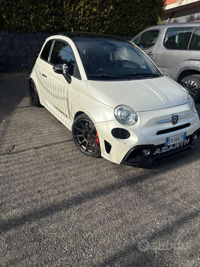 Abarth 595 2011 photo 3