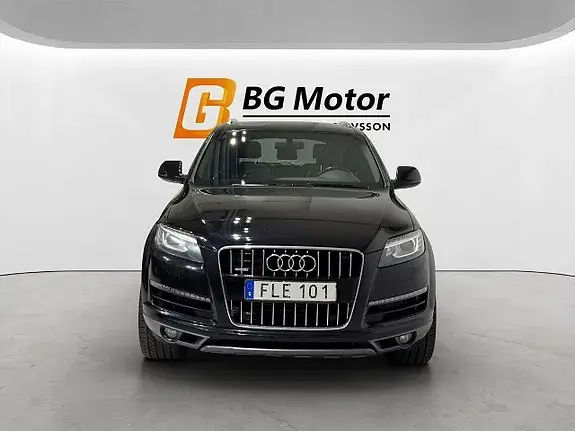Audi Q7 2011 photo 2