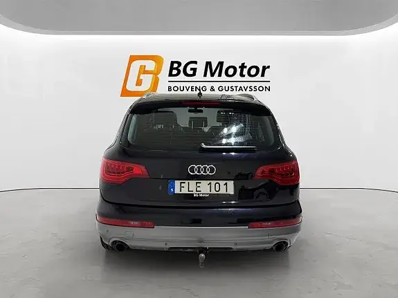 Audi Q7 2011 photo 5