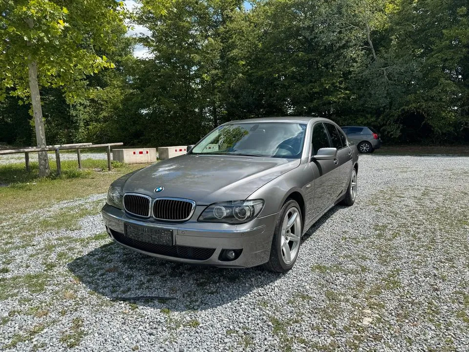 BMW 740I