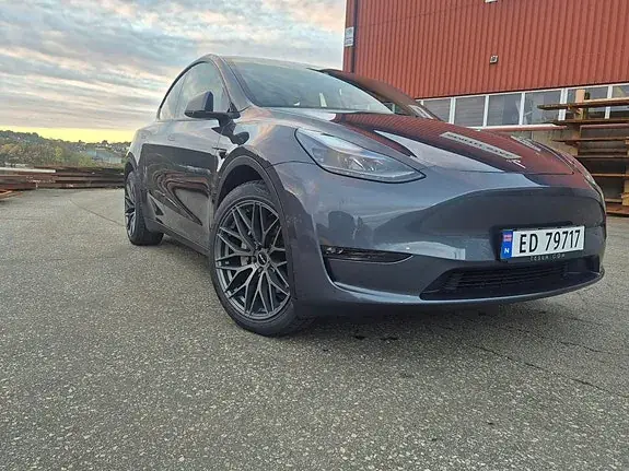 Tesla Model Y 2022 photo 3