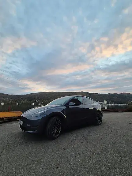 Tesla Model Y 2022 photo 5