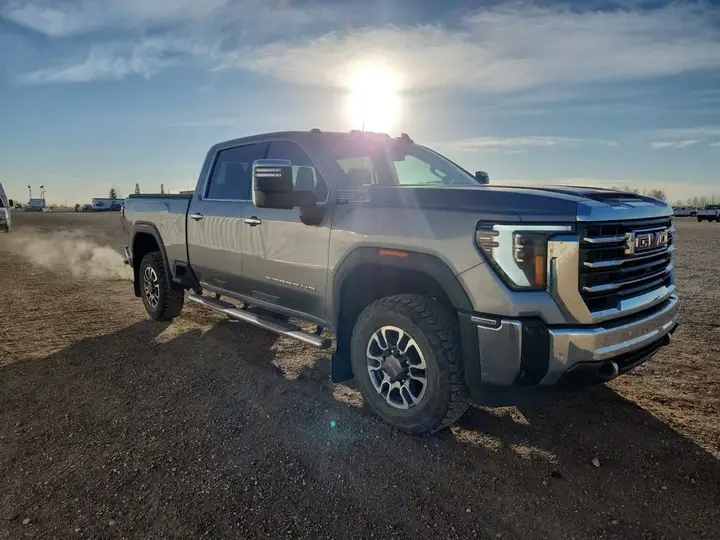 GMC Sierra 2500Hd 2024 photo 4