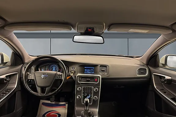 Volvo V60 2015 photo 2