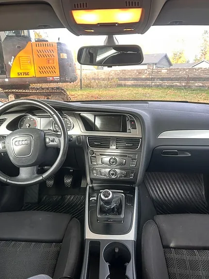 Audi A4 2010 photo 2