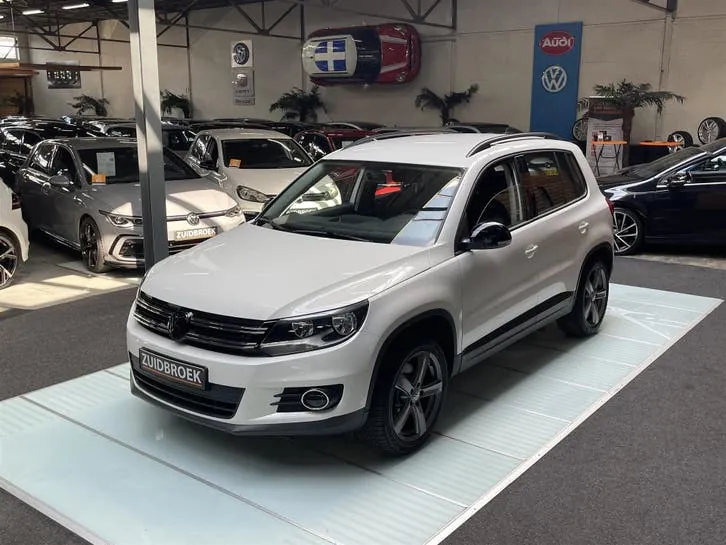 Volkswagen Tiguan 2012 photo 3