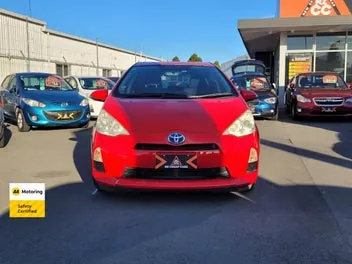 Toyota Aqua 2012 photo 3