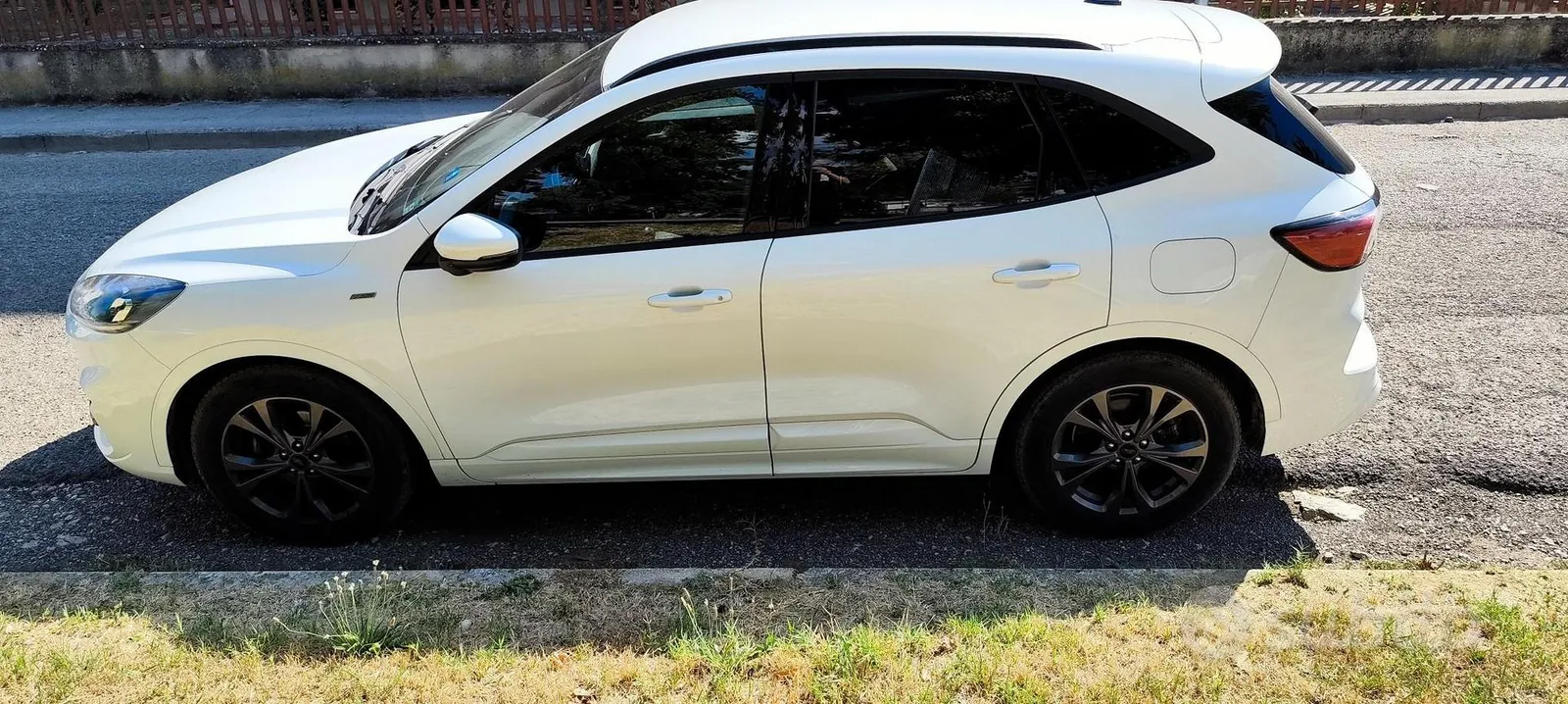 Ford Kuga 2021 photo 3