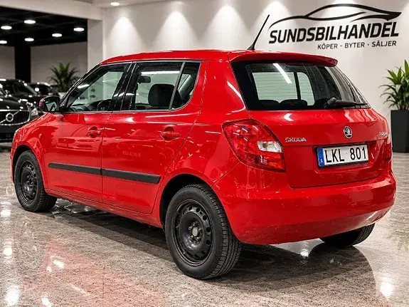 Skoda Fabia 2013 photo 3