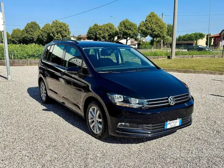 Volkswagen Touran 2019 photo 2