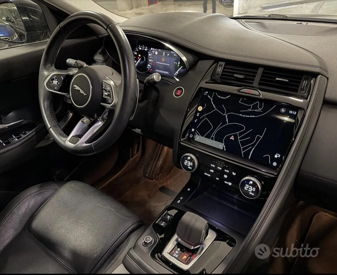 Jaguar E-Pace 2021 photo 3