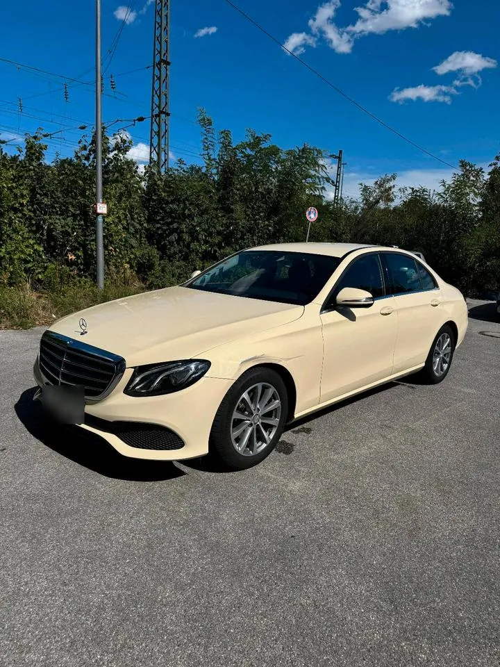Mercedes-Benz E200D