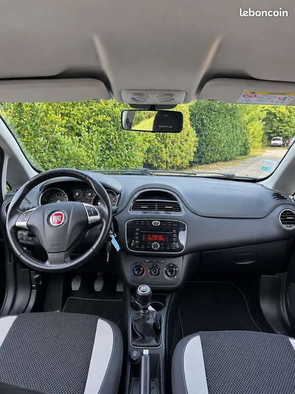 Fiat Punto 2013 photo 3
