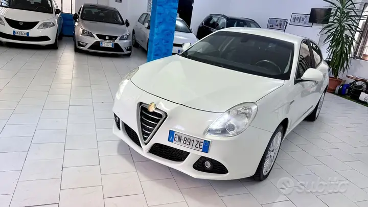 Alfa Romeo Giulietta 2012 photo 3