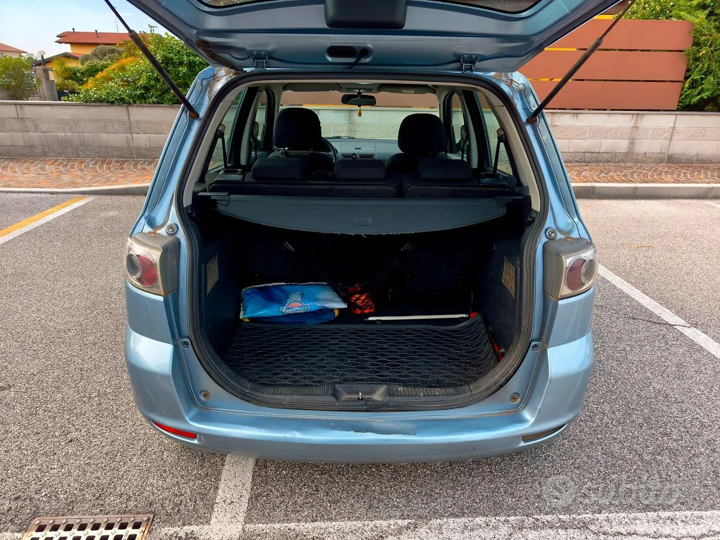 Mazda 2 2006 photo 4