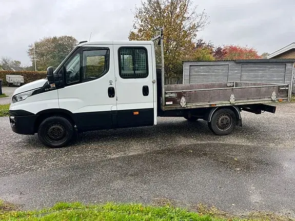 Iveco Daily 2015 photo 4