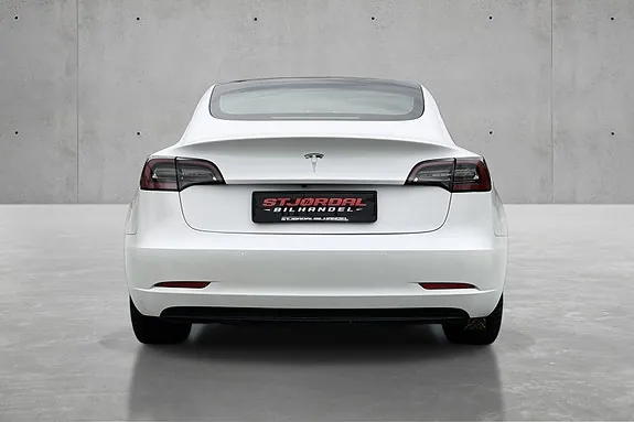 Tesla Model 3 2022 photo 4