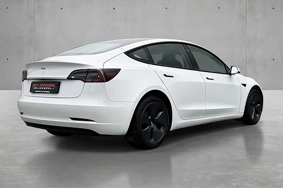 Tesla Model 3 2022 photo 3