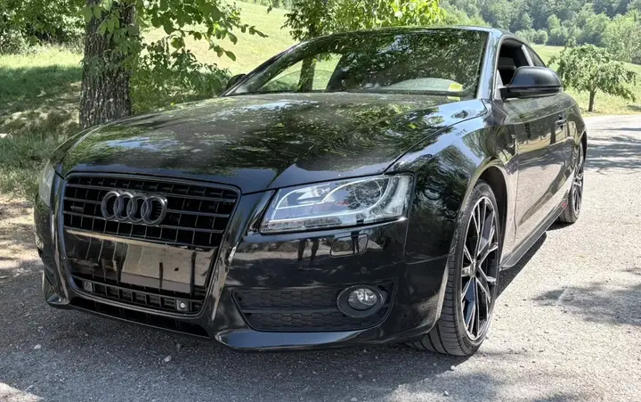 Audi A5 2008 photo 2
