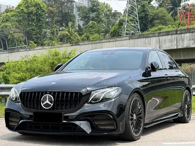 Mercedes-Benz E200