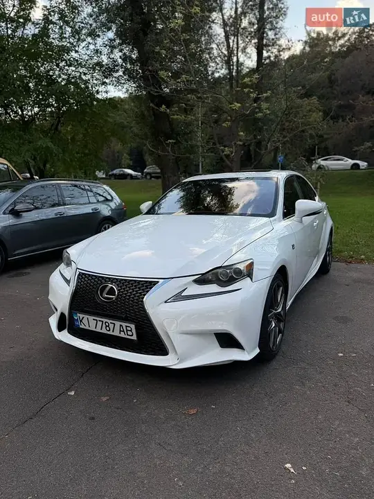 Lexus Is 2015 photo 4
