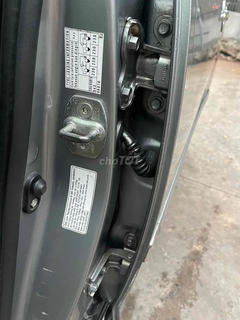 Toyota Innova 2011 photo 5